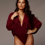 Burgundy pleated loose V-neck long-sleeved jumpsuit - The Woman Concept