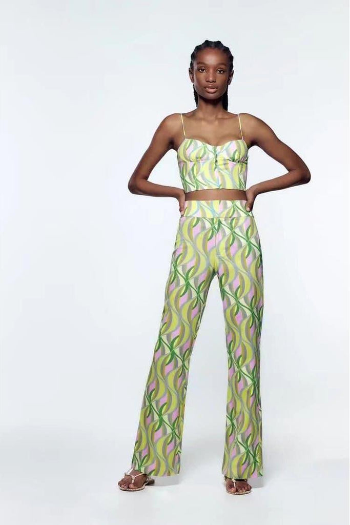 Printed flared trousers.