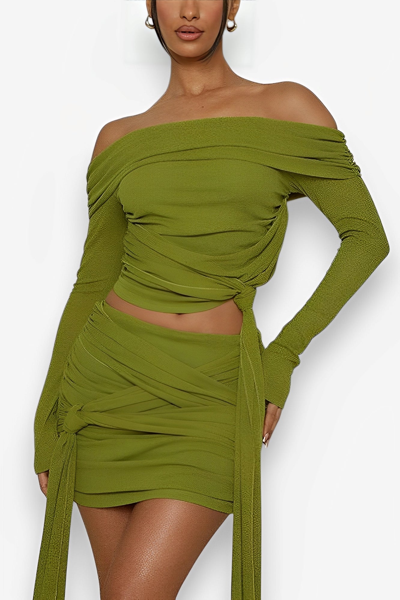 Pleated off shoulder short skirt two-piece suit