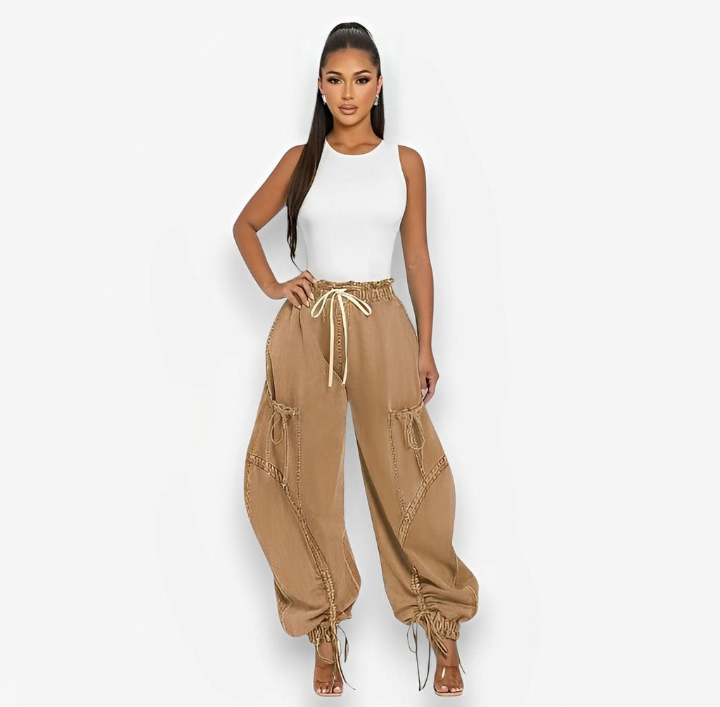 Elastic tie leg bow loose jeans - Pants from The Woman Concept
