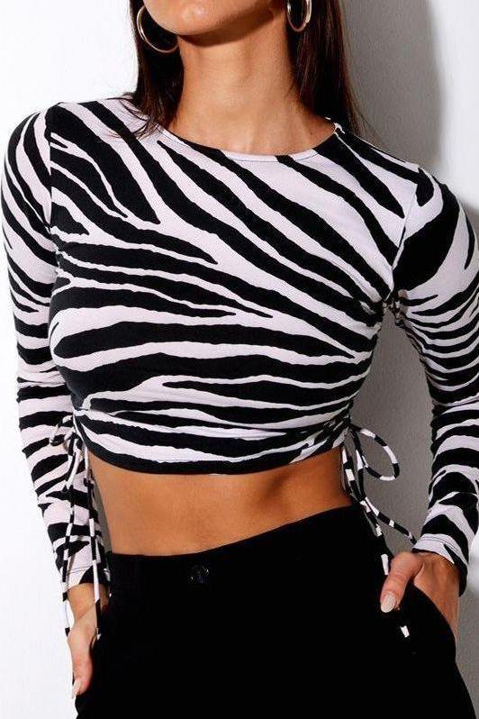 zebra print long-sleeved T-shirt.