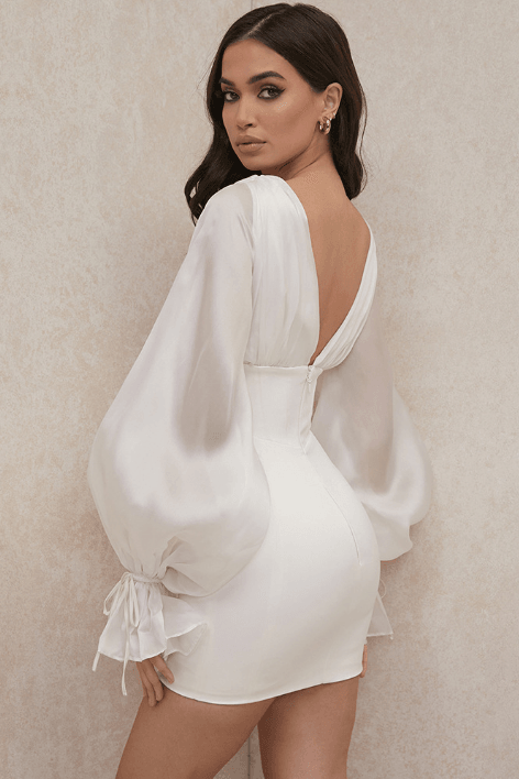 Lantern sleeves deep V waist white slim dress - The Woman Concept