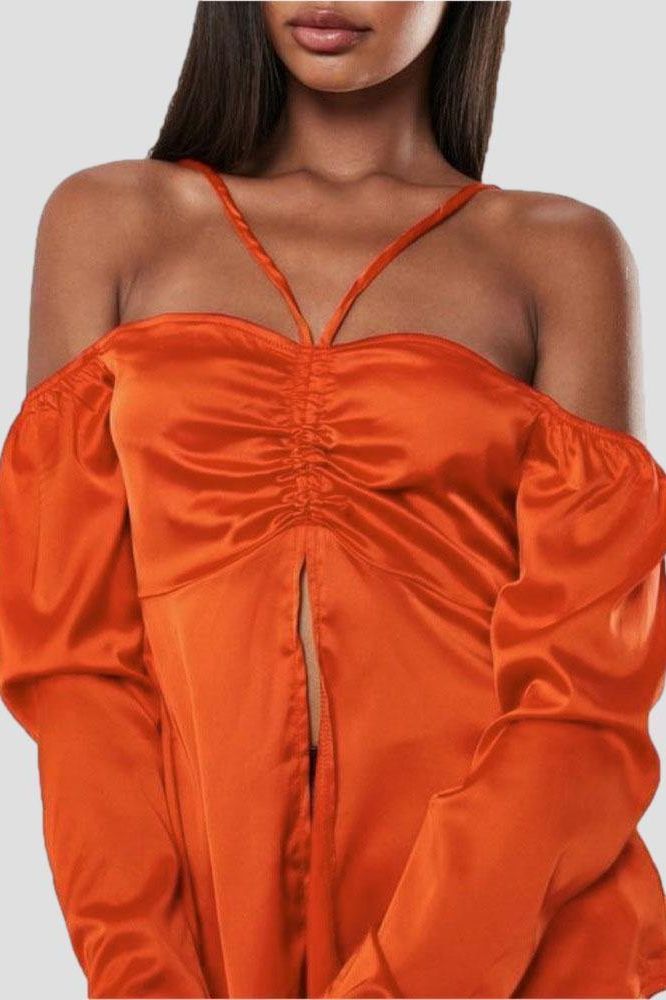 off shoulder Blouse.