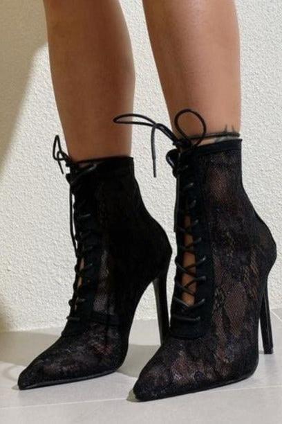 Mesh Pointy Toe Lace-Up Boots.