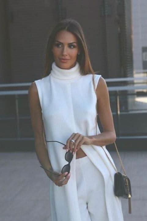 Round Neck Sleeveless Knitted Slit Front Dress.