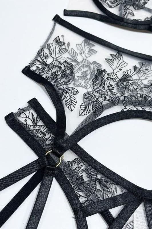 Lace split garter three-piece black set - Image 5