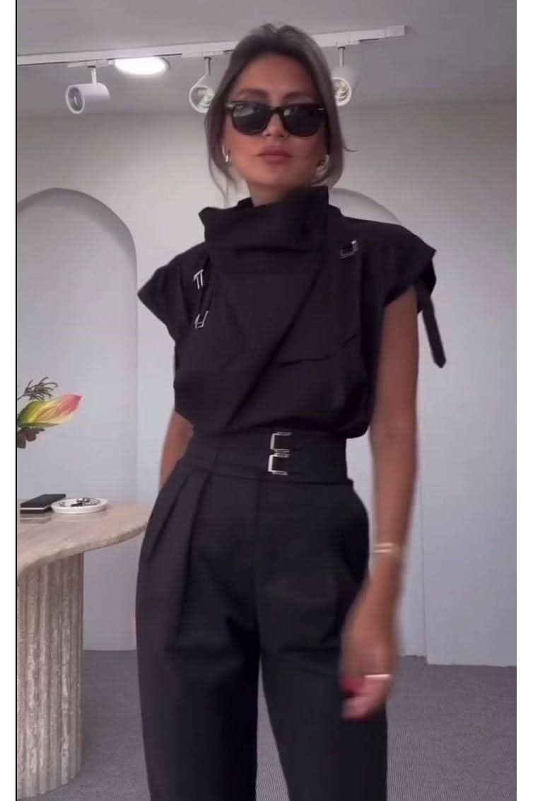 Slim-fit suit with high-neck vest - Front View
