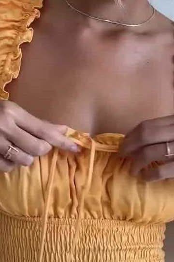 French yellow pleated U-neck dress - Image 4