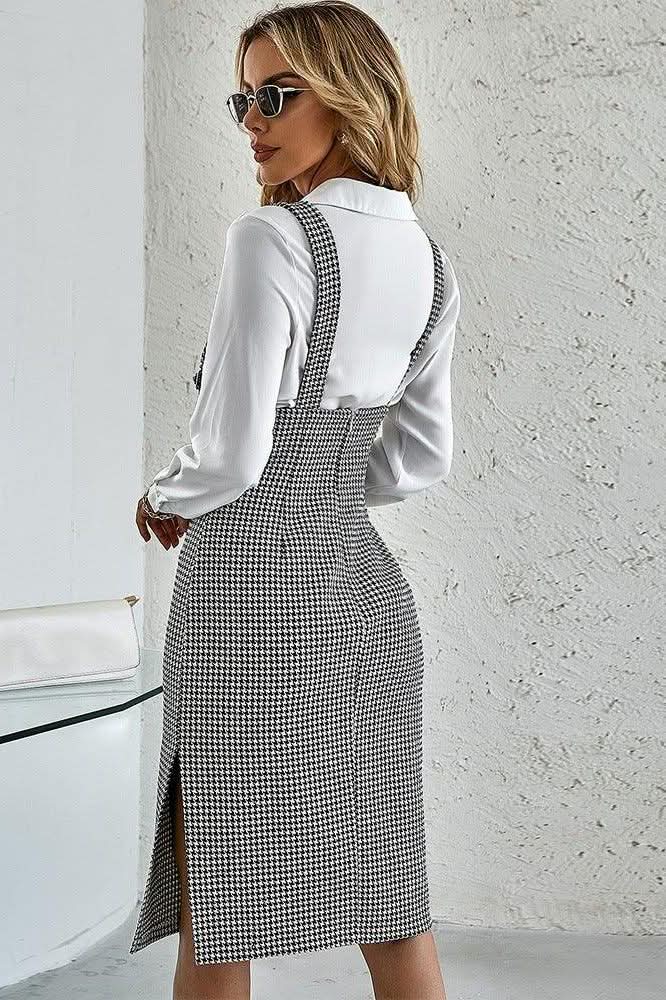 Side slit slim suspender dress - Detail