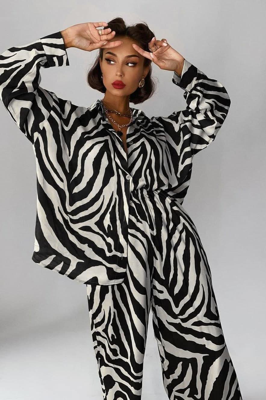Two piece Striped lapel shirt and loose trousers - Detail