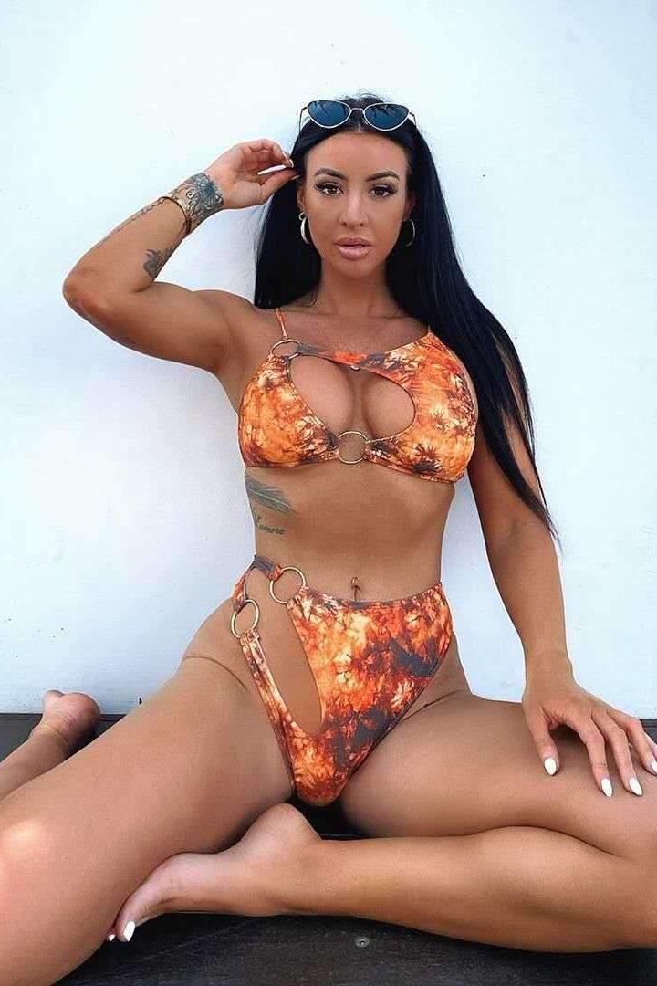 hoop smudge split bikini.