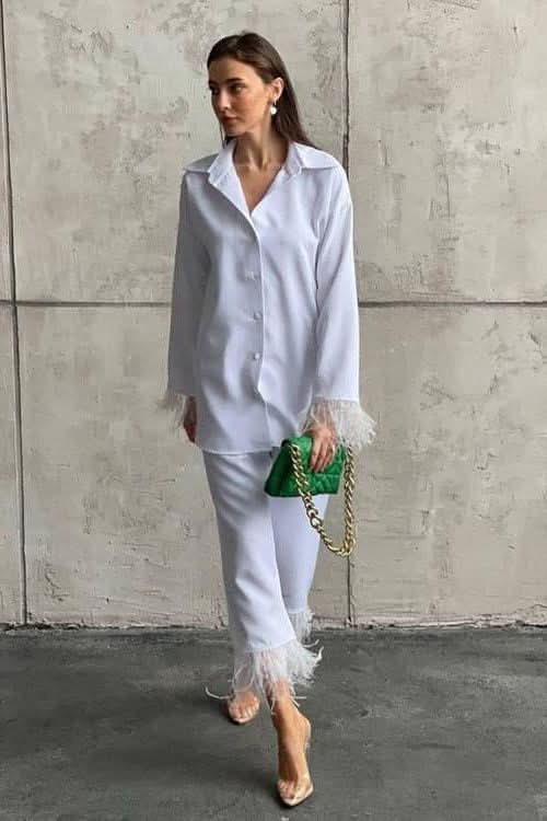 Fashion casual cropped suit - Side View