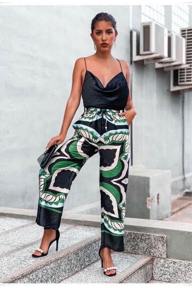Bermuda print long loose pants - Front View