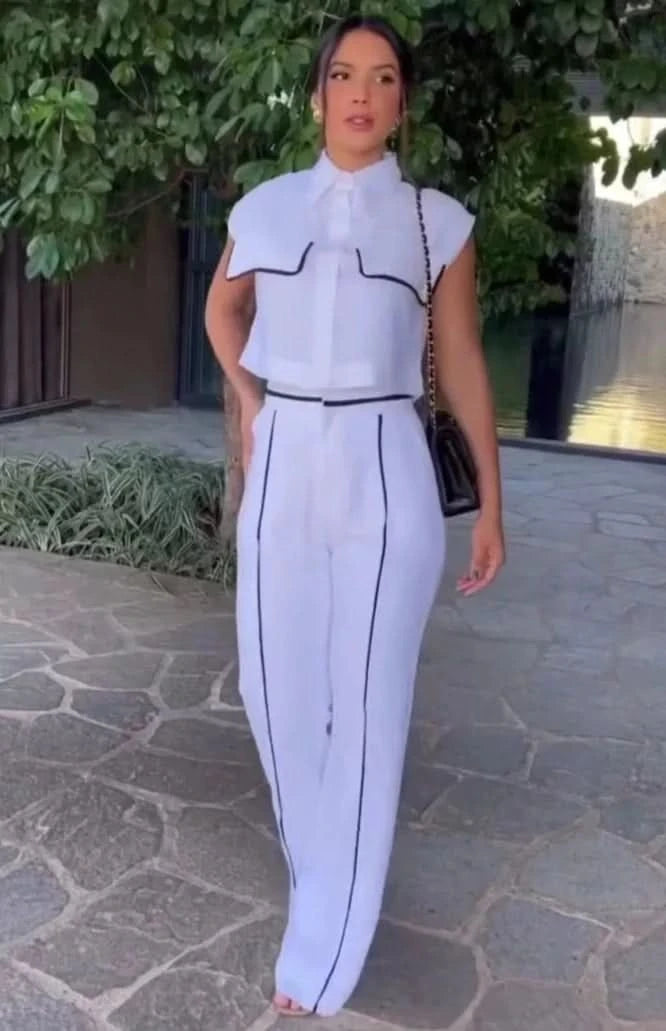 Casual suit of shirt with pockets and pants. - Front View