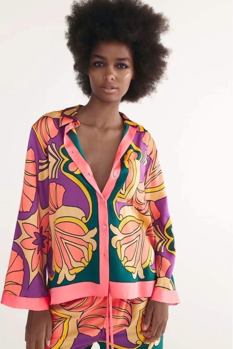 Lapel single-breasted decorated shirt and pants - Side View