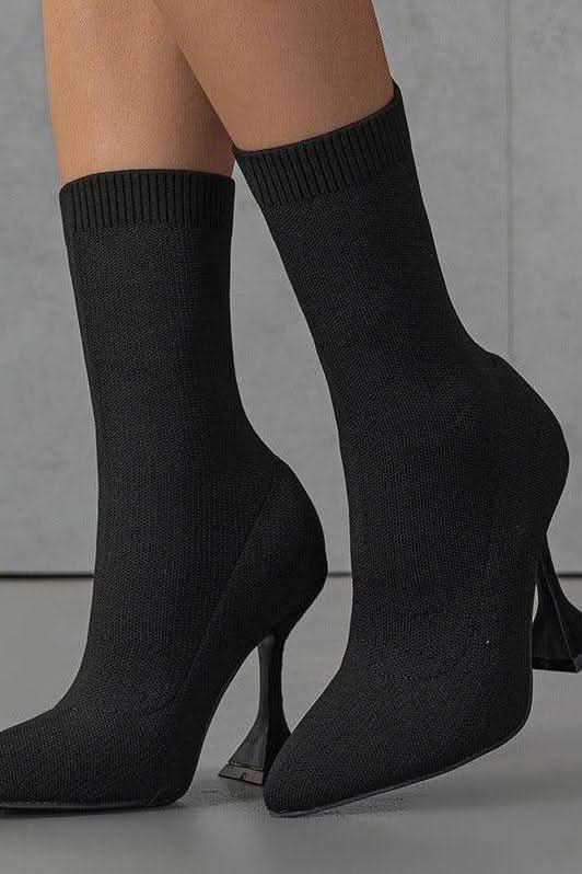 Knitted pointed toe mid-tube ankle boots - Detail