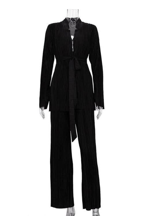Elegant suit with split sleeves, lace-up shirt and pleated pants. - Image 4