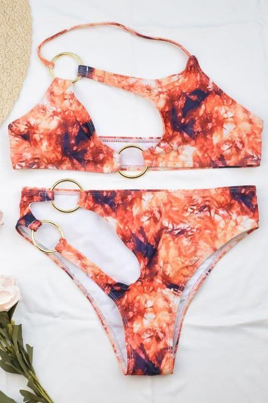 hoop smudge split bikini.
