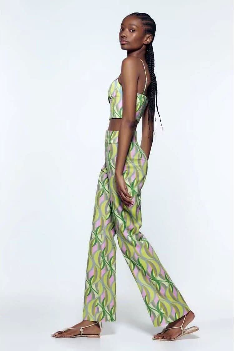 Printed flared trousers - Detail