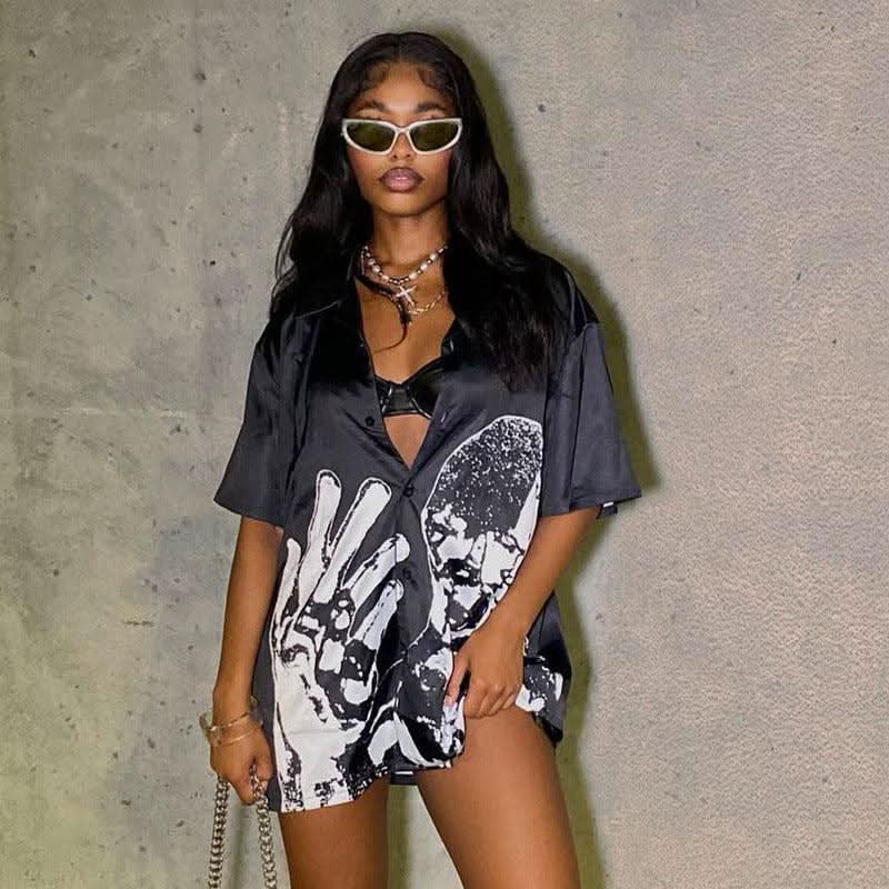 Black printed short sleeve shirt - Detail